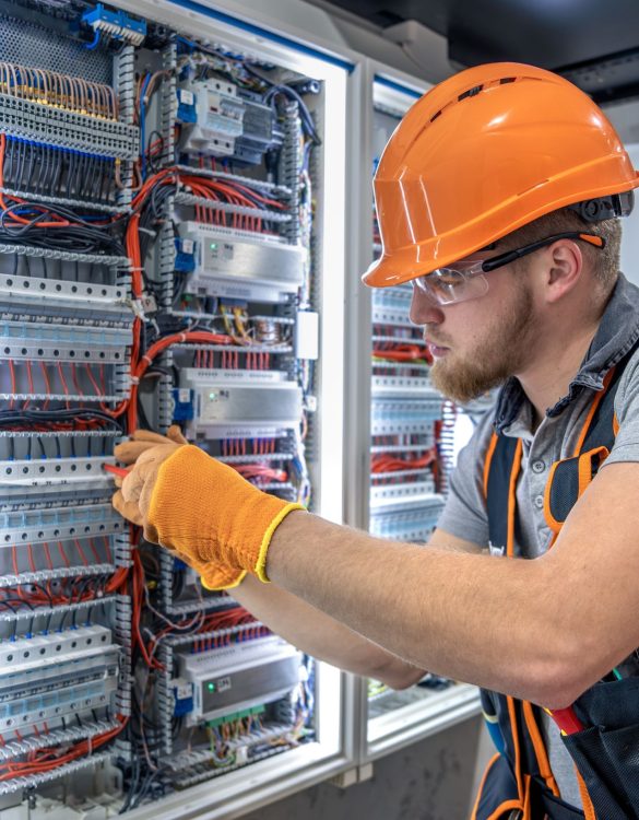 elektroinstallation_von_verteilerkasten_bei_alpaysolar